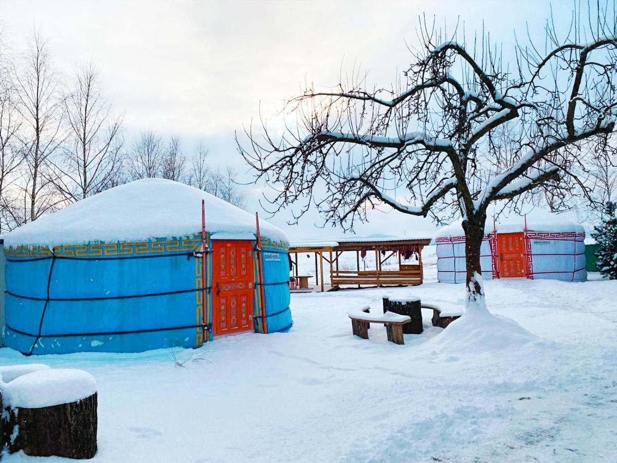 Caloroczne Jurty Mongolskie - "Domy Slonca" Kladsko Exteriér fotografie